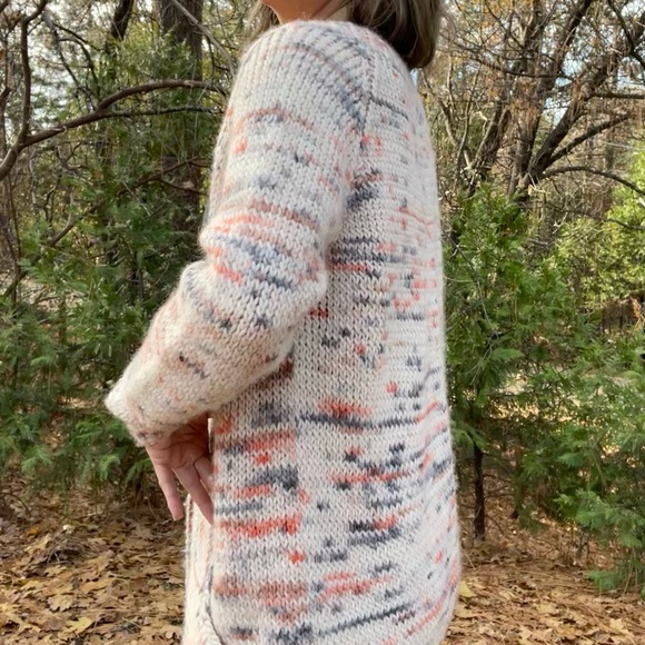 100% Wool Handknit Cardigan size medium in color Colorado - Picture 5 of 9